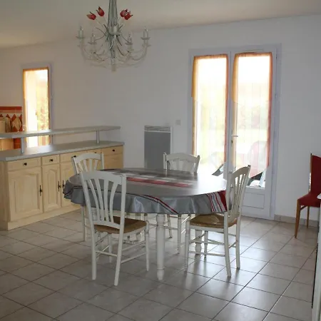 Maison Avec Jardin Proche Thermes Comprenant Lave-linge Et Lave-vaisselle - Fr-1-541-47 La Roche-Posay